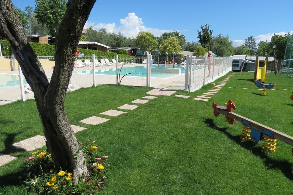 Camping San Michele Hotel Moniga del Garda Exterior photo